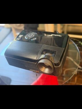 This is a ViewSonic PJD5111 Portable DLP Projector listed for $500’